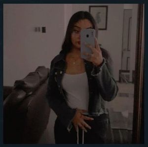 Meet your Posher, Astrid